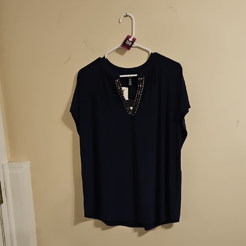 Jones New York Navy Short Sleeve V Neck Blouse. NWT